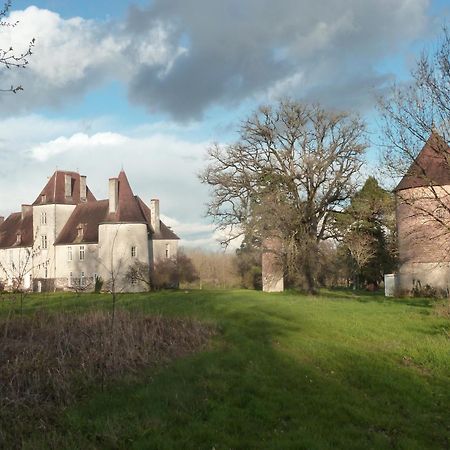 Le Claveau Paulnay Esterno foto