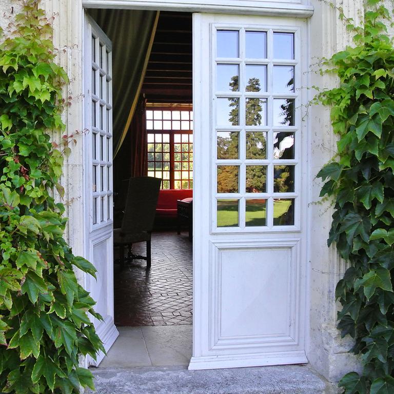 Le Claveau Paulnay Esterno foto